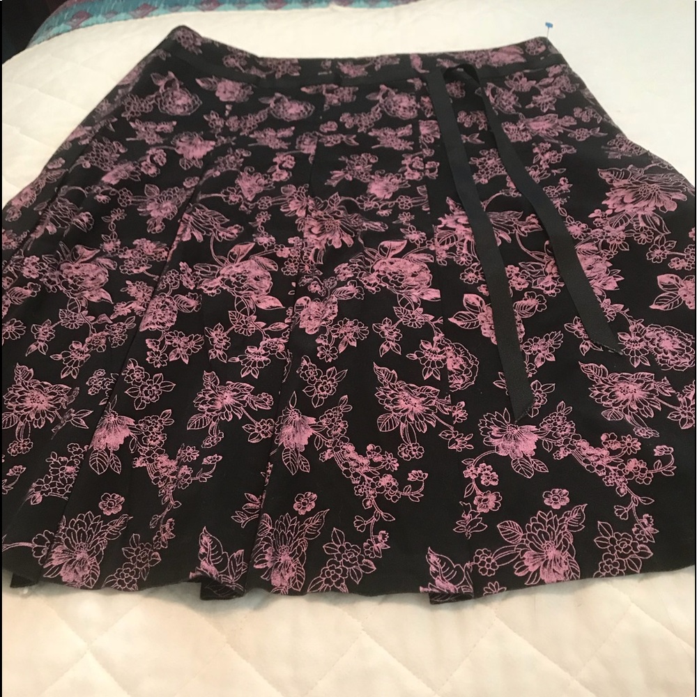 🛍🦋👛Rave Women’s skirt